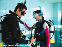 プール講習イメージ｜ダイビングをはじめよう！